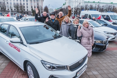 В Могилеве учреждениям здравоохранения региона торжественно вручили ключи от новых автомобилей
