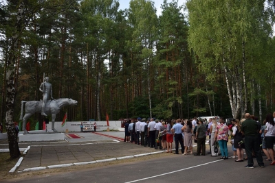 В д. Горня прошло торжественное мероприятие, посвященное 80-й годовщине со Дня битвы воинов-кавалеристов во главе с И.Г. Горобцом