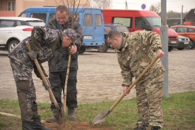 В Хотимске прошёл Единый день озеленения