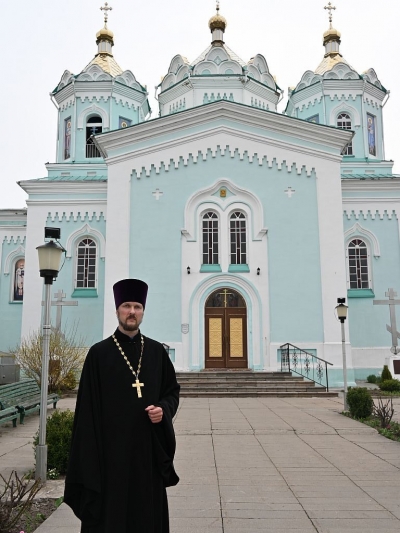 Поздравление настоятеля Свято-Троицкого собора священника Павла с Праздником Пасхи