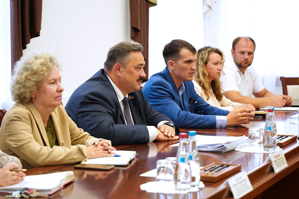 delegatsiya-iz-kitaya-s-rabochim-vizitom-poseshchaet-mogilevskuyu-oblast-_2