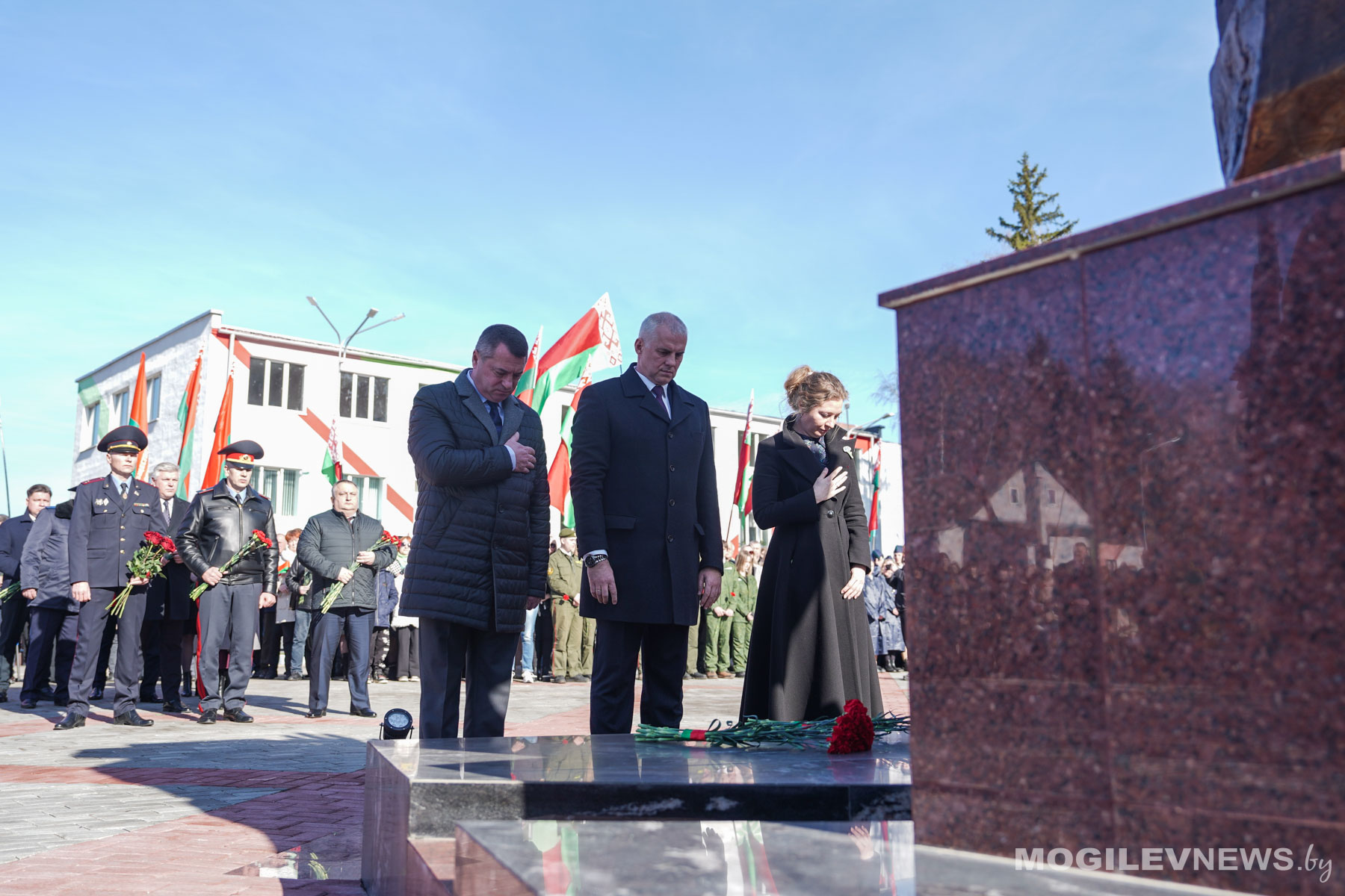 v-mogileve-pochtili-pamyat-zhertv-khatynskoy-tragedii_8