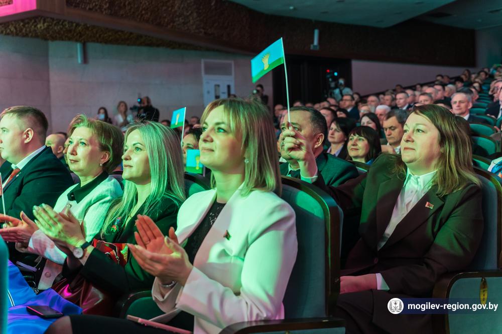 torzhestvennoe-meropriyatie-posvyashchennoe-podvedeniyu-itogov-raboty-mogilevskoy-oblasti_8