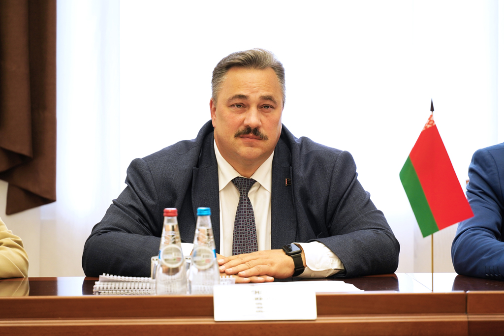 delegatsiya-iz-kitaya-s-rabochim-vizitom-poseshchaet-mogilevskuyu-oblast-_0