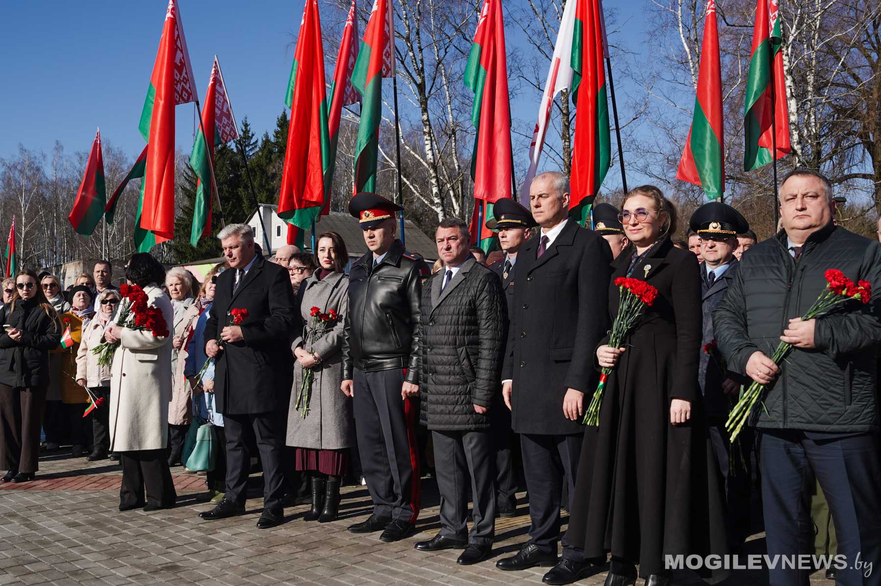 v-mogileve-pochtili-pamyat-zhertv-khatynskoy-tragedii_4