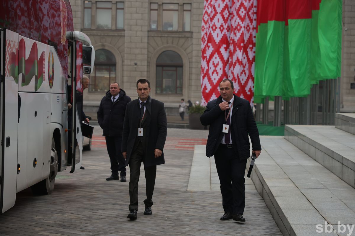 delegaty-vns-mogilevskoy-oblasti-pribyvayut-vo-dvorets-respubliki_1