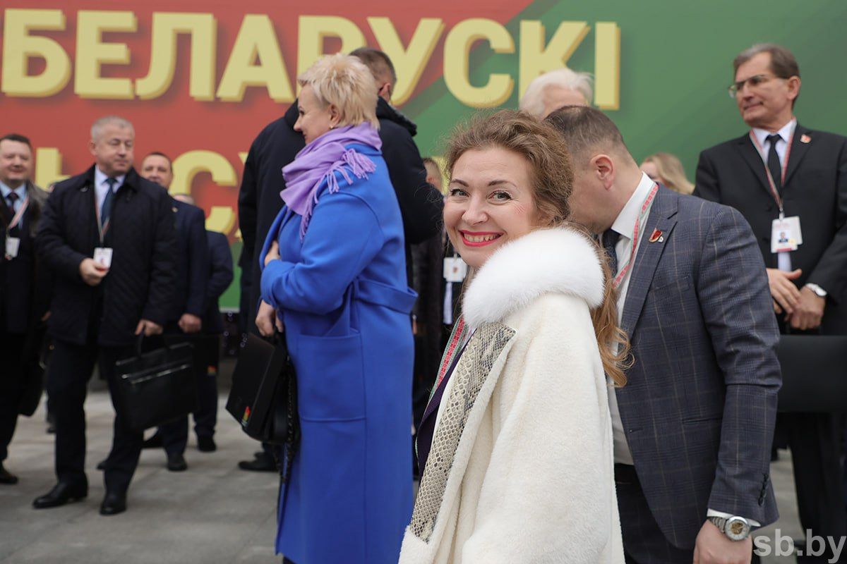 delegaty-vns-mogilevskoy-oblasti-pribyvayut-vo-dvorets-respubliki_0