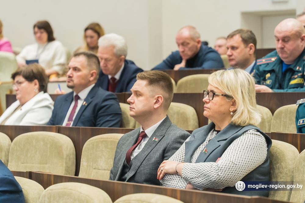 ocherednaya-sessiya-mogilevskogo-oblastnogo-soveta-deputatov_13