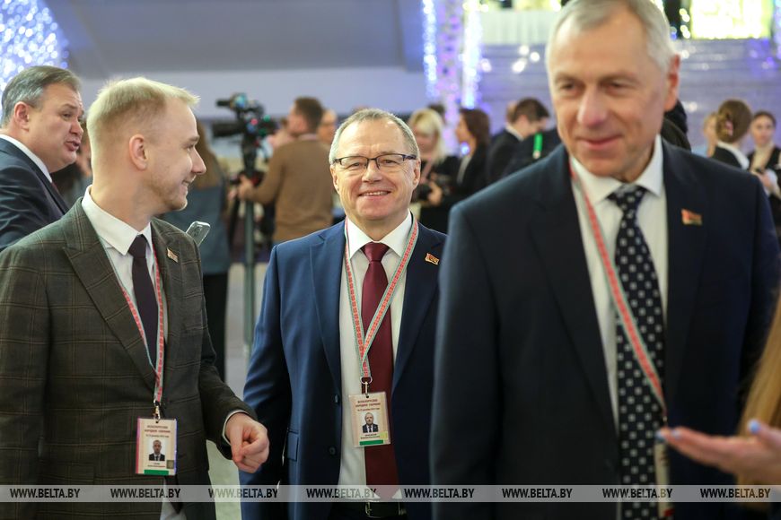 delegaty-vns-mogilevskoy-oblasti-pribyvayut-vo-dvorets-respubliki_12