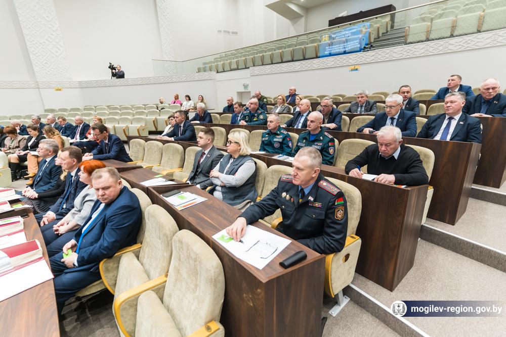 ocherednaya-sessiya-mogilevskogo-oblastnogo-soveta-deputatov_10