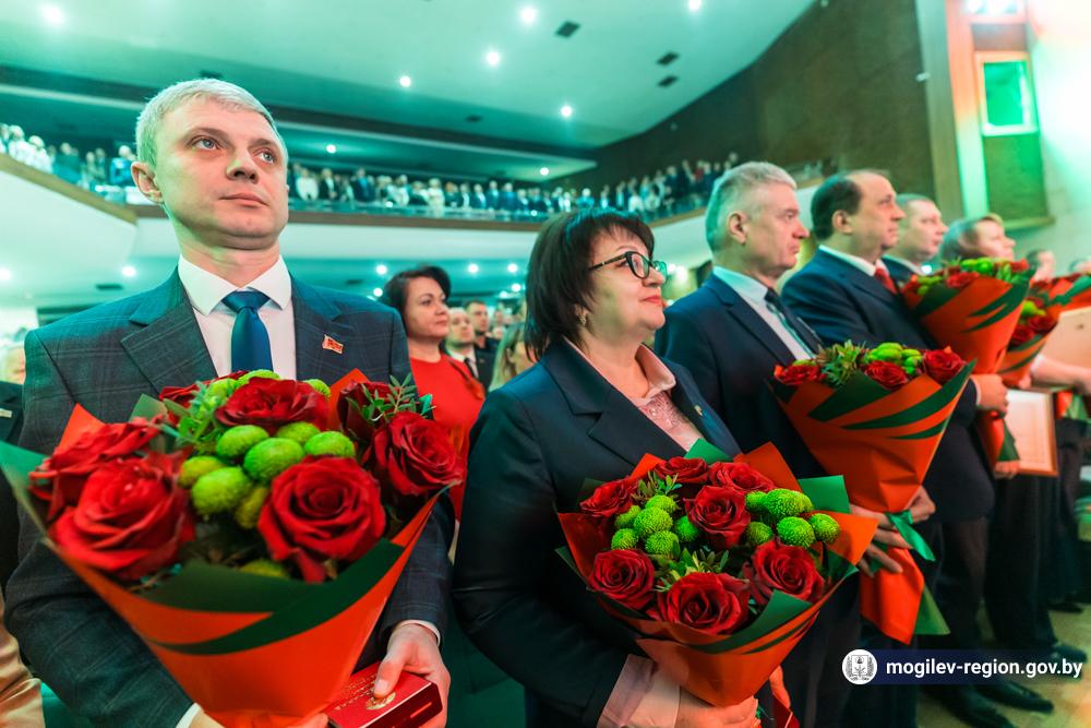 torzhestvennoe-meropriyatie-posvyashchennoe-podvedeniyu-itogov-raboty-mogilevskoy-oblasti_37