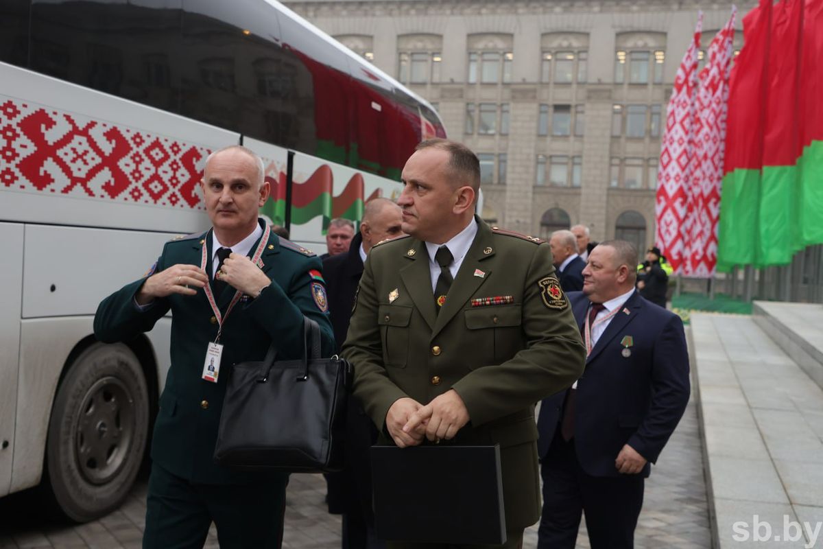 delegaty-vns-mogilevskoy-oblasti-pribyvayut-vo-dvorets-respubliki_7